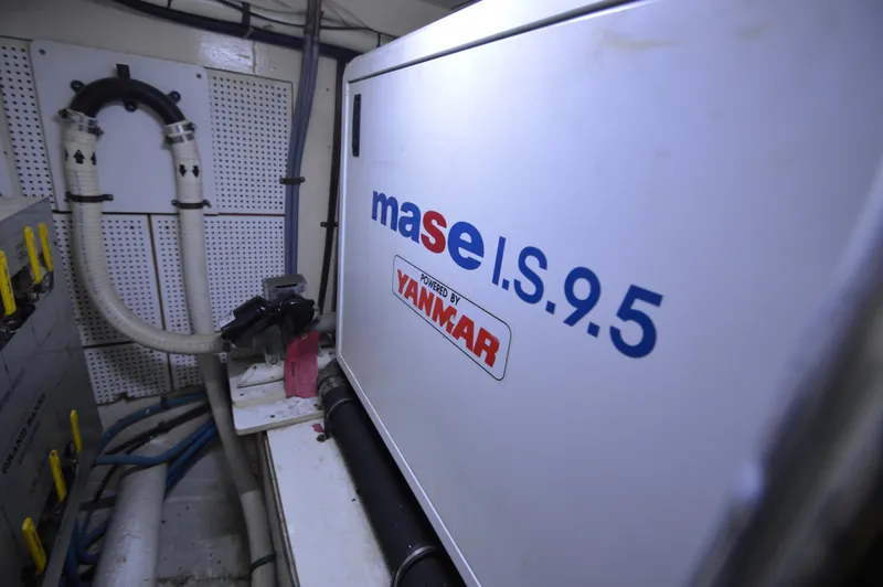 Slide: The Image of Grand Banks 42 Classic 1996 - 74