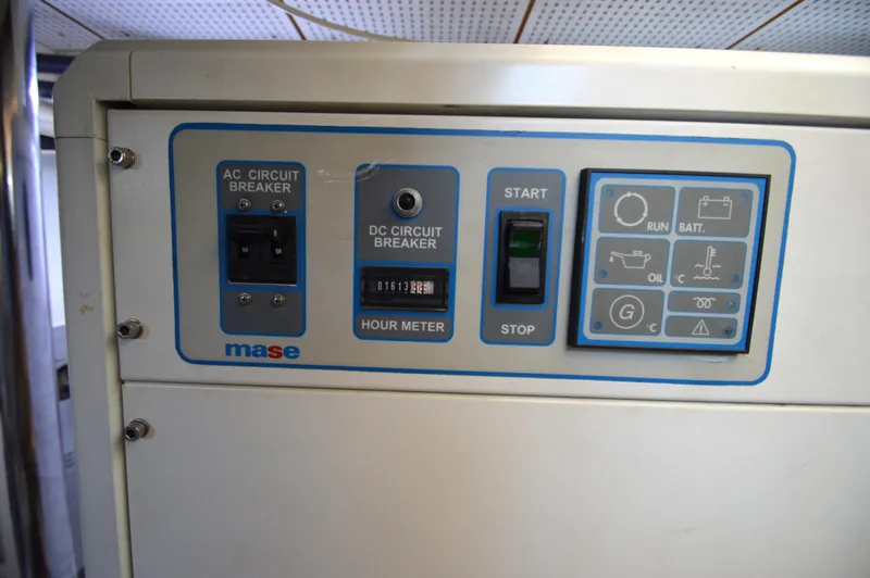 Slide: The Image of Grand Banks 42 Classic 1996 - 75