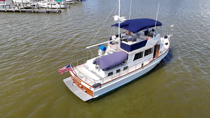 Slide: The Image of Grand Banks 42 Classic 1996 - 9