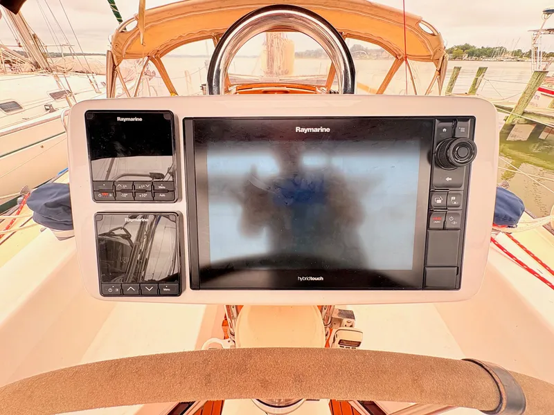 Slide: The Image of Catalina 42 1989 - 14