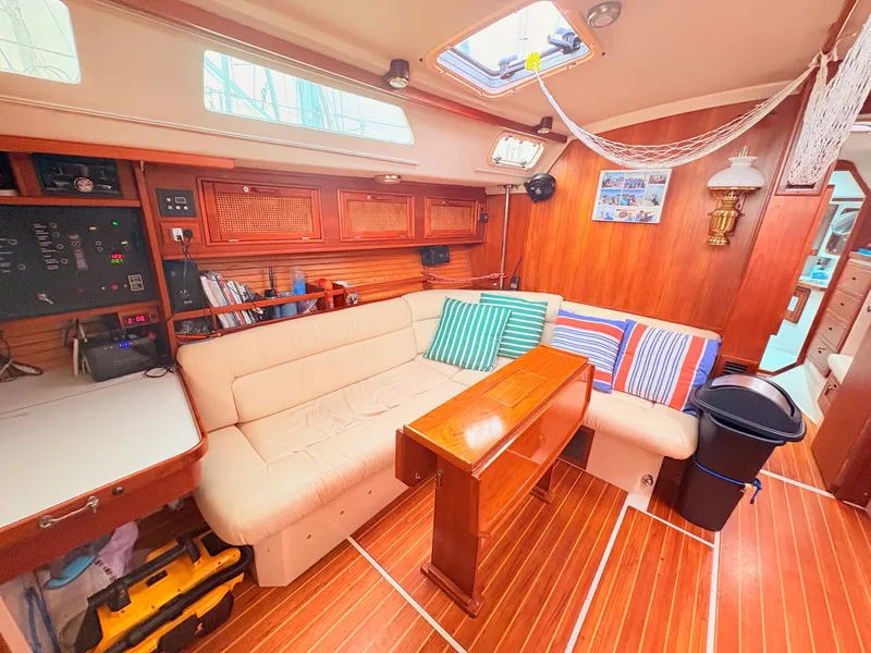 Slide: The Image of Catalina 42 1989 - 34