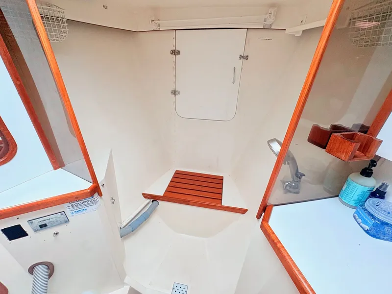 Slide: The Image of Catalina 42 1989 - 44