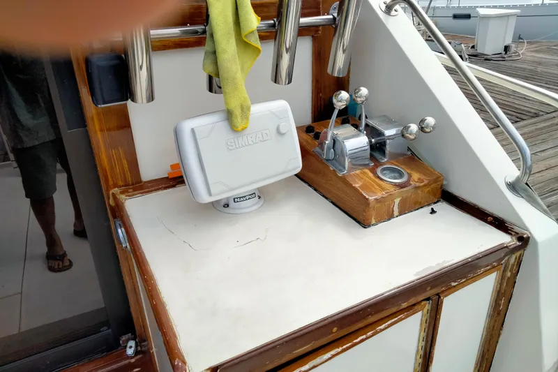 Slide: The Image of Control panel of a 1985 50' Pacifica Long Range Sportfisherman with Simrad equipment. - 5