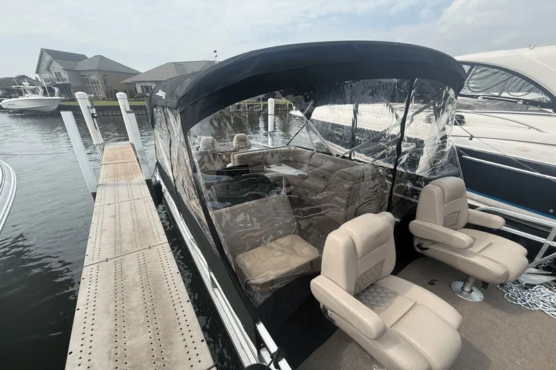 Slide: The Image of Ranger RIATA 223 F 2021 - 5