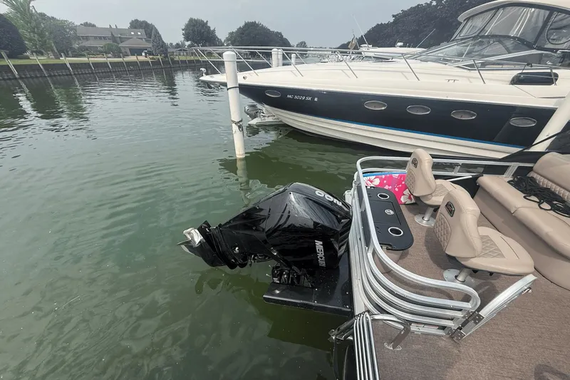 Slide: The Image of Ranger RIATA 223 F 2021 - 9