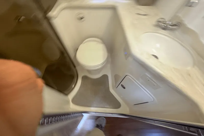 Slide: The Image of Rinker 360 Express Cruiser 2015 - 23