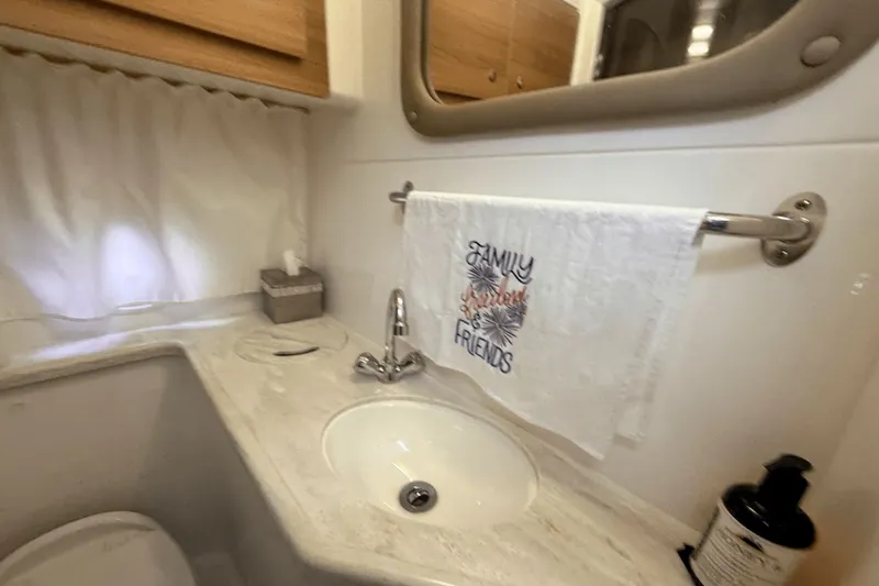 Slide: The Image of Rinker 360 Express Cruiser 2015 - 24