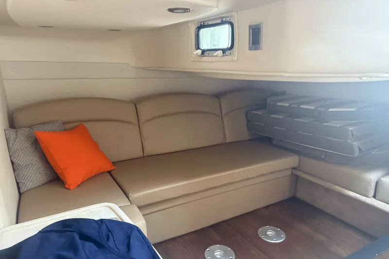 Slide: The Image of Rinker 360 Express Cruiser 2015 - 31