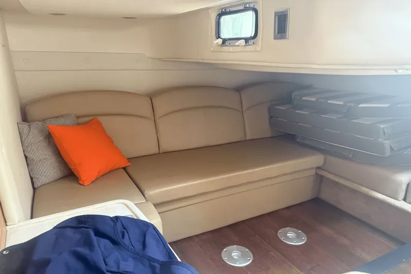 Slide: The Image of Rinker 360 Express Cruiser 2015 - 32