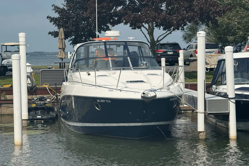 Slide: The Image of Rinker 360 Express Cruiser 2015 - 4