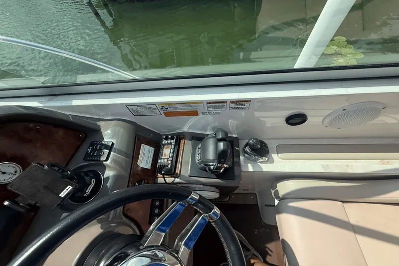 Slide: The Image of Rinker 360 Express Cruiser 2015 - 46