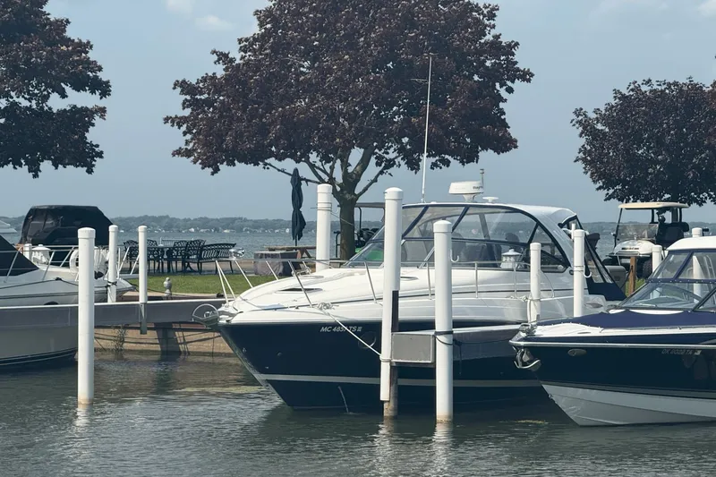 Slide: The Image of Rinker 360 Express Cruiser 2015 - 5