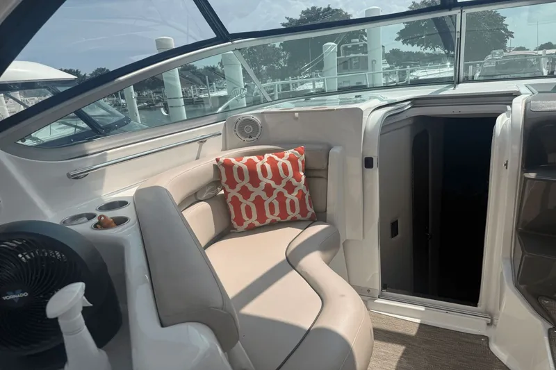 Slide: The Image of Rinker 360 Express Cruiser 2015 - 50