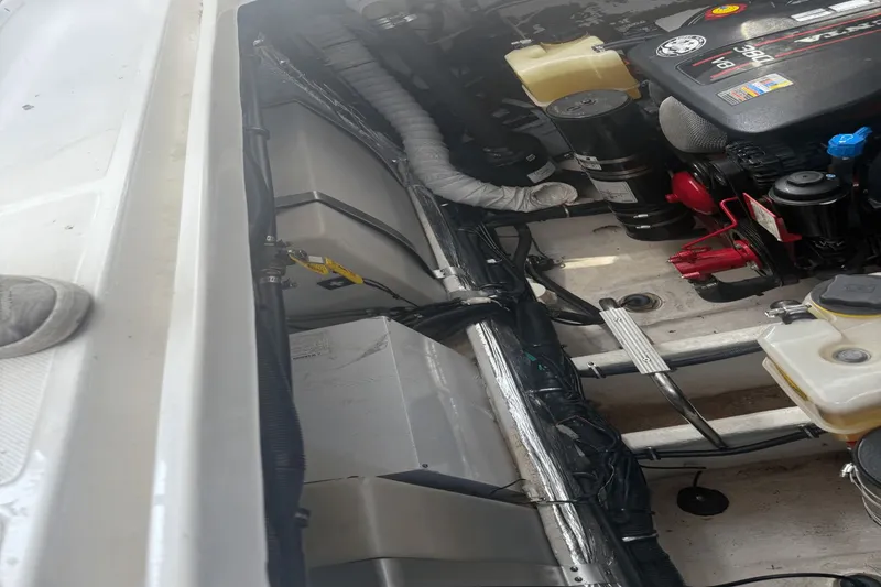 Slide: The Image of Rinker 360 Express Cruiser 2015 - 60