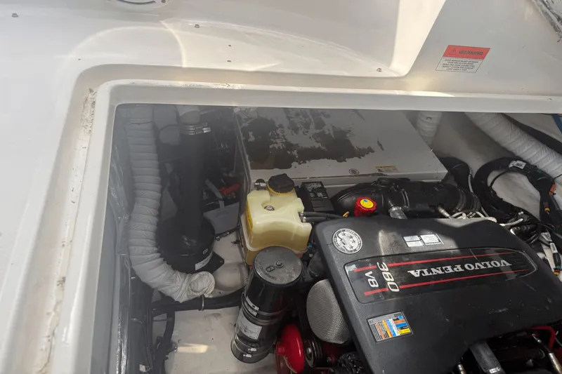 Slide: The Image of Rinker 360 Express Cruiser 2015 - 61