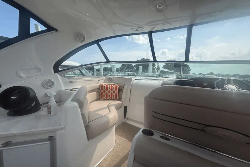 Slide: The Image of Rinker 360 Express Cruiser 2015 - 67