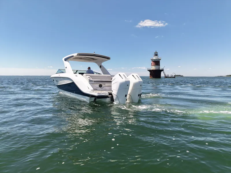 Slide: The Image of Sea Ray SLX 310 Outboard 2026 - 16