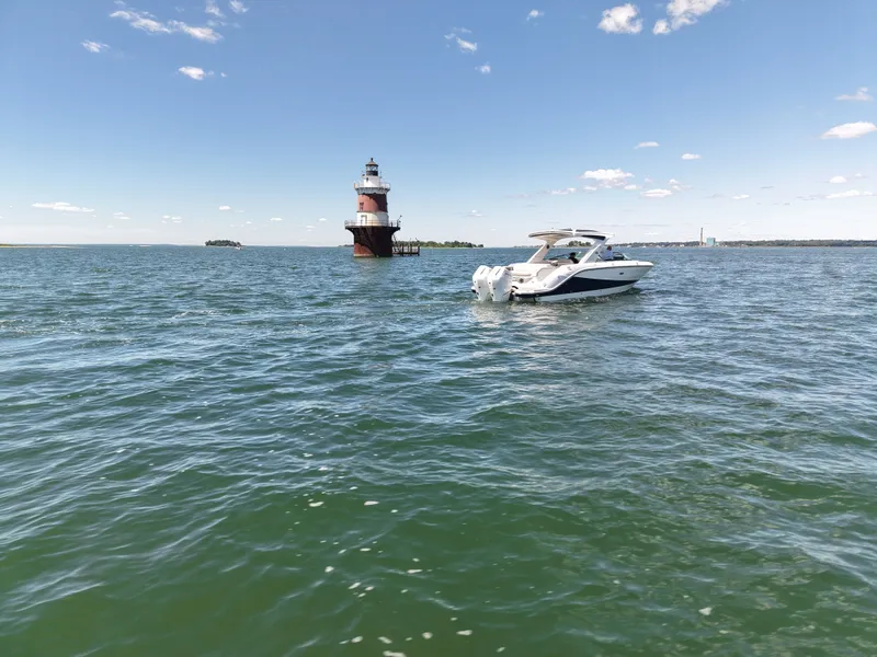 Slide: The Image of Sea Ray SLX 310 Outboard 2026 - 21