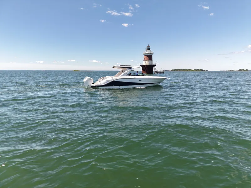 Slide: The Image of Sea Ray SLX 310 Outboard 2026 - 22