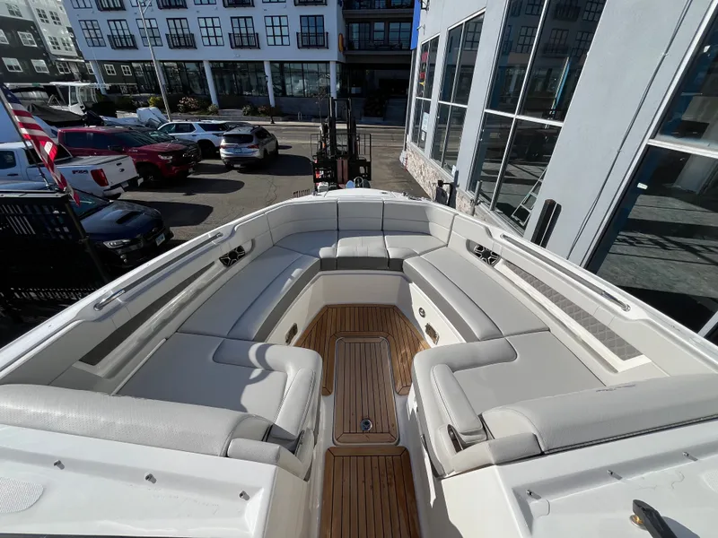 Slide: The Image of Sea Ray SLX 310 Outboard 2026 - 50