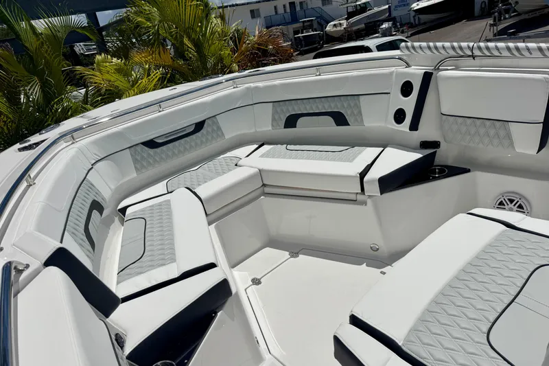 Slide: The Image of 2026 Blackfin 272 CC boat interior with luxurious seating and modern design. - 20