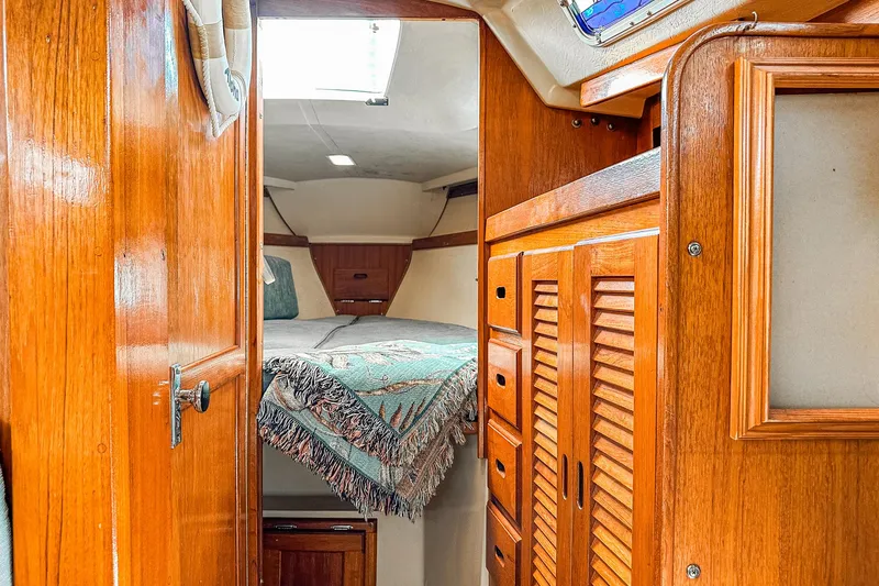 Slide: The Image of Catalina 30 1984 - 56