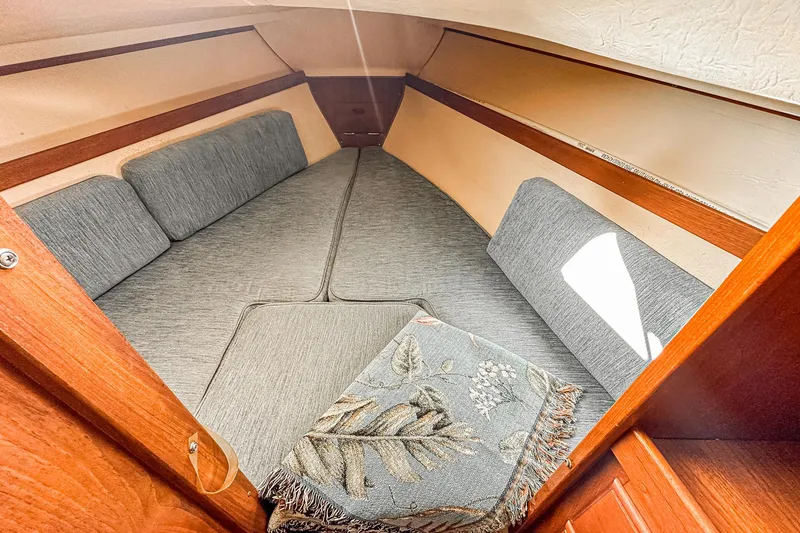 Slide: The Image of Catalina 30 1984 - 59