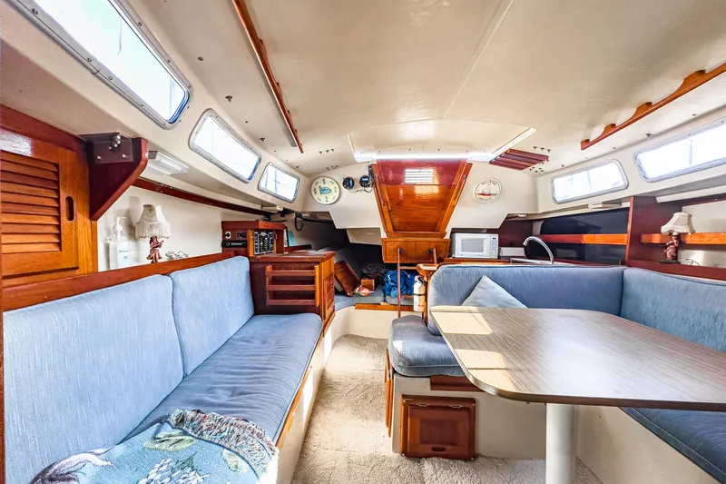 Slide: The Image of Catalina 30 1984 - 61