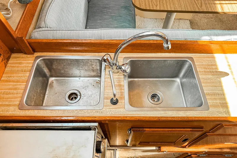 Slide: The Image of Catalina 30 1984 - 65