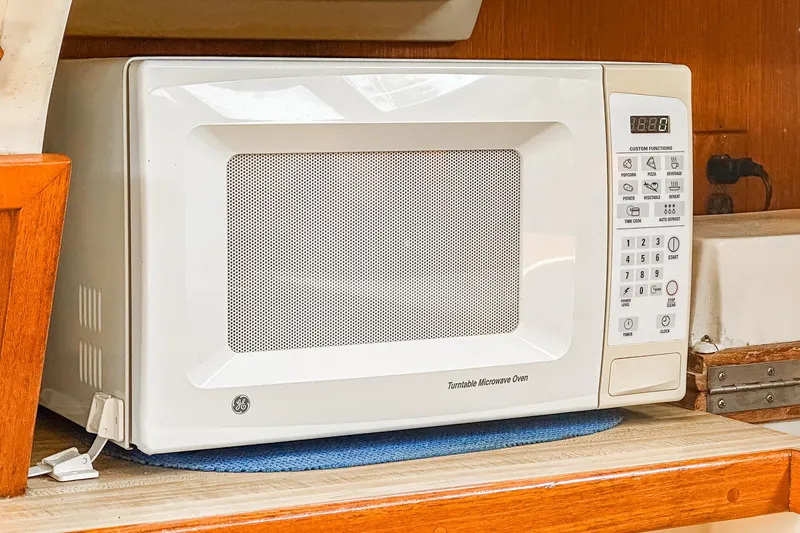 Slide: The Image of Catalina 30 1984 - 68