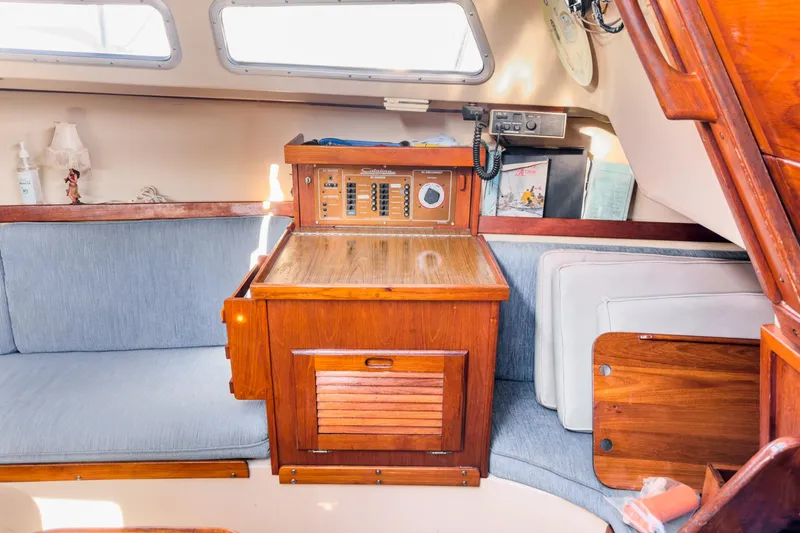 Slide: The Image of Catalina 30 1984 - 70