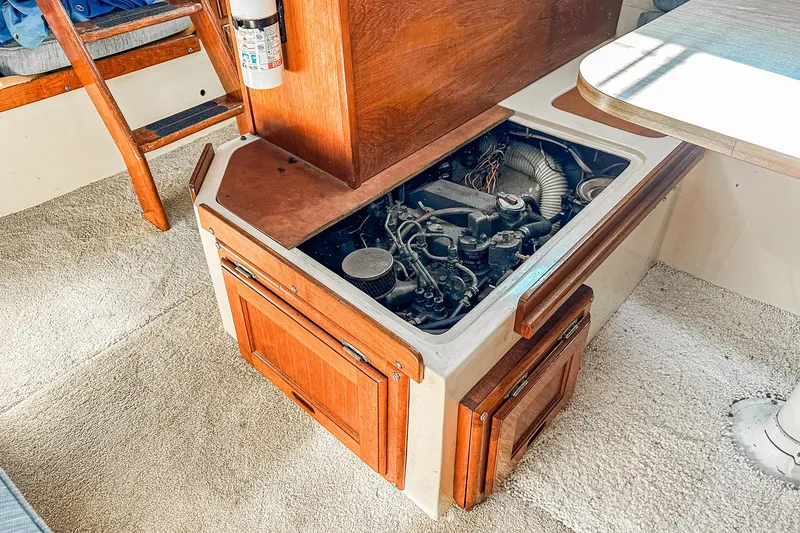 Slide: The Image of Catalina 30 1984 - 77