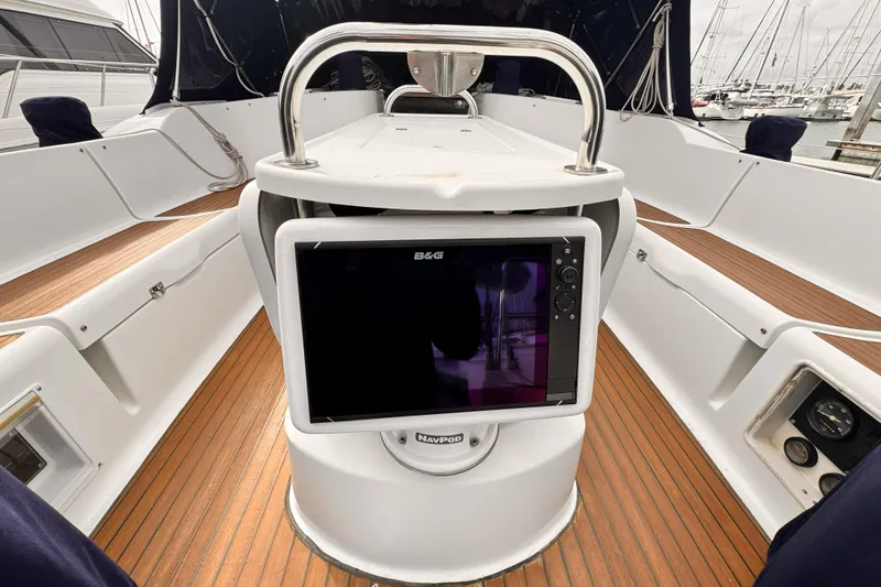 Slide: The Image of Cockpit of 2007 Jeanneau Sun Odyssey 49 Performance with navigation display. - 21