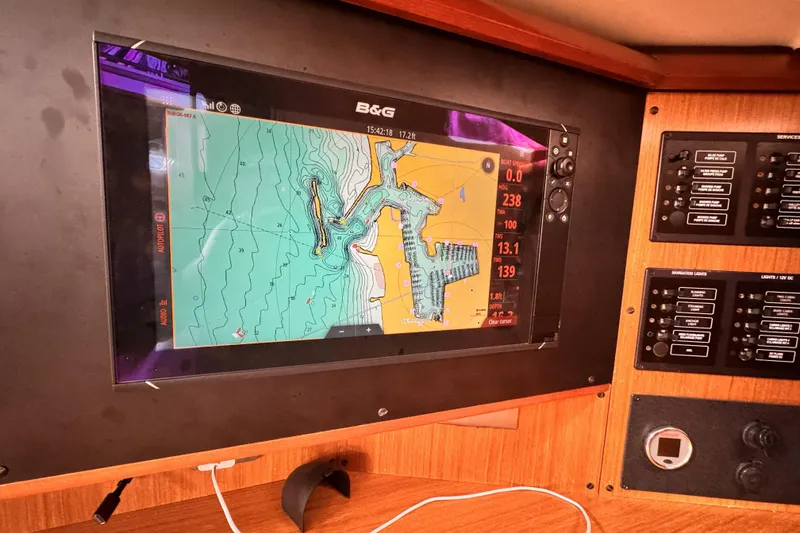 Slide: The Image of Navigation system on 2007 Jeanneau Sun Odyssey 49 Performance yacht. - 36