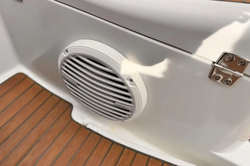 Slide: The Image of White speaker on Jeanneau Sun Odyssey 49 Performance, 2007, with teak flooring. - 53