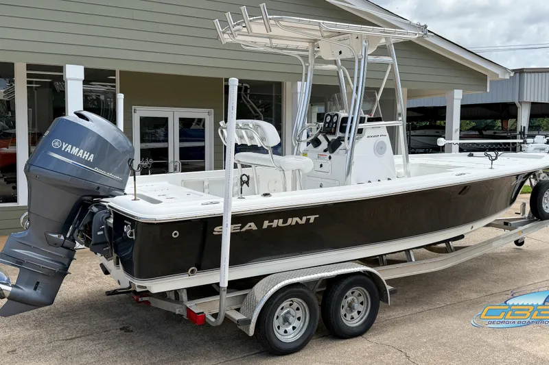 Slide: The Image of 2014 Sea Hunt BX 22 Pro boat with Yamaha engine on trailer. - 9