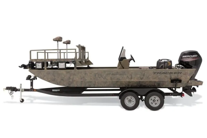 Slide: The Image of 2026 Tracker GRIZZLY® 2072 CC Sportsman boat on trailer, side view. - 4