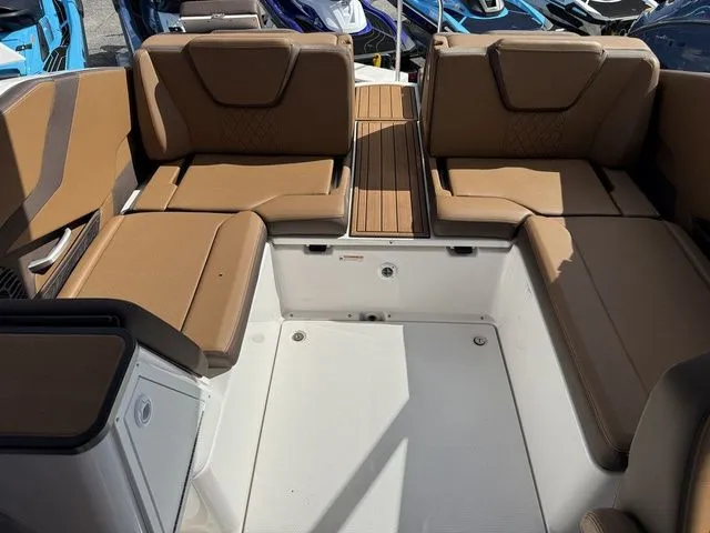 Slide: The Image of Yamaha 252SD 2025 - 18