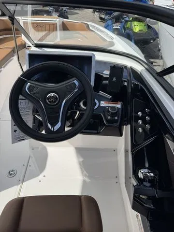 Slide: The Image of Yamaha 252SD 2025 - 21