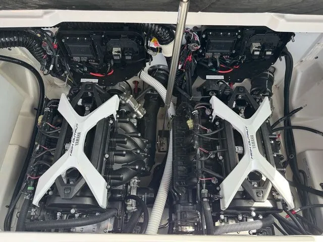 Slide: The Image of Yamaha 252SD 2025 - 26