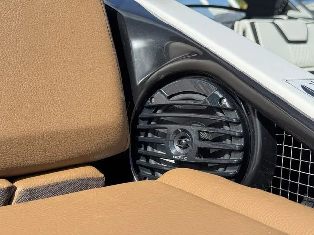 Slide: The Image of Yamaha 252SD 2025 - 4