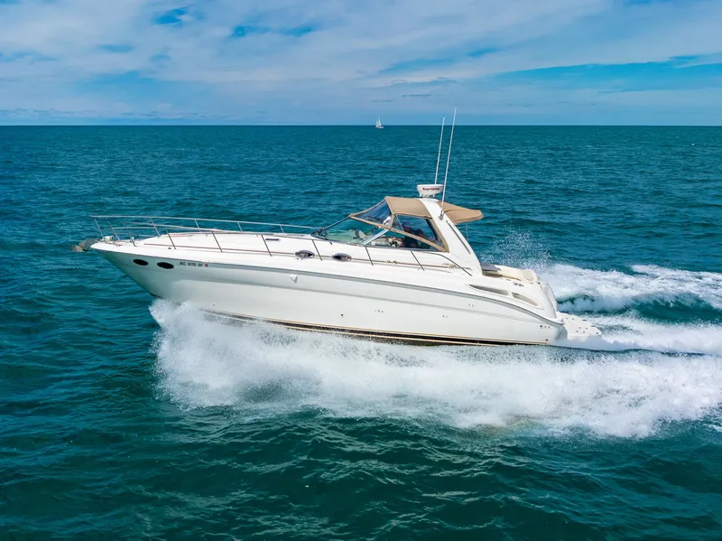 Slide: The Image of Sea Ray 380 Sundancer 2000 - 12