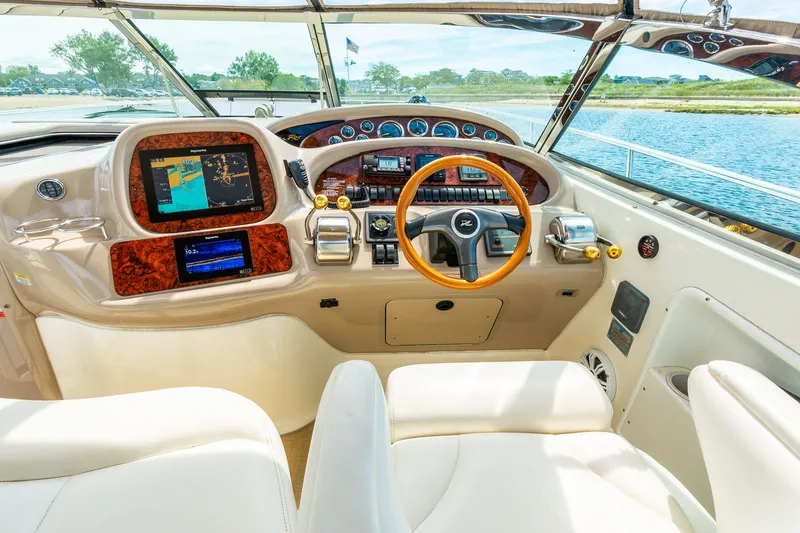 Slide: The Image of Sea Ray 380 Sundancer 2000 - 16