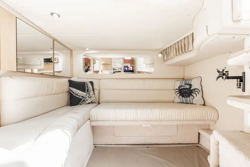 Slide: The Image of Sea Ray 380 Sundancer 2000 - 38