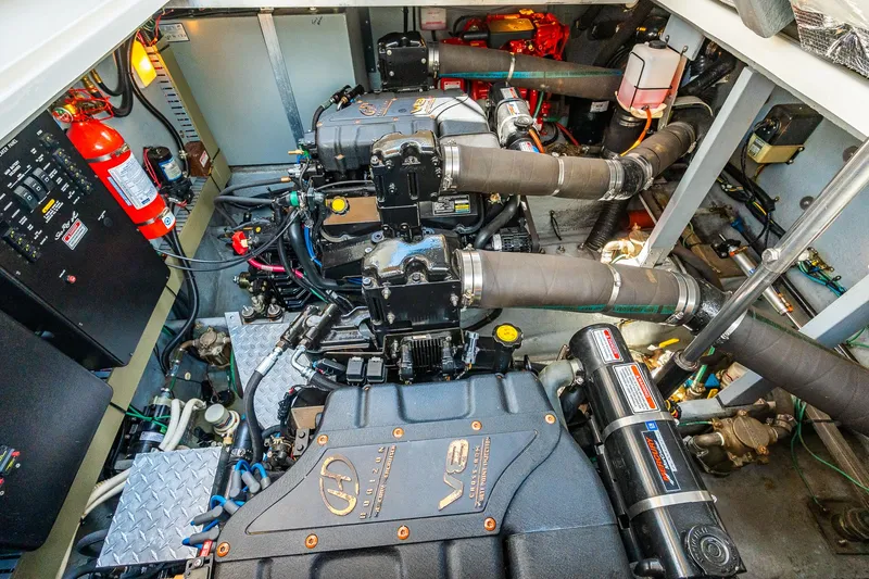 Slide: The Image of Sea Ray 380 Sundancer 2000 - 41