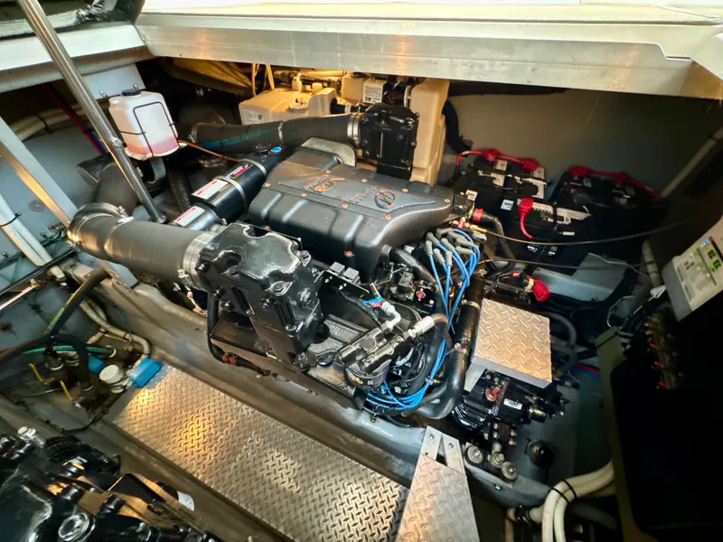 Slide: The Image of Sea Ray 380 Sundancer 2000 - 45