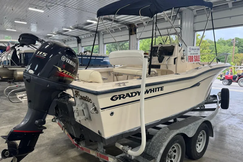 Slide: The Image of 2000 Grady-White Fisherman 180 boat with Yamaha 115 engine, for sale in showroom. - 3