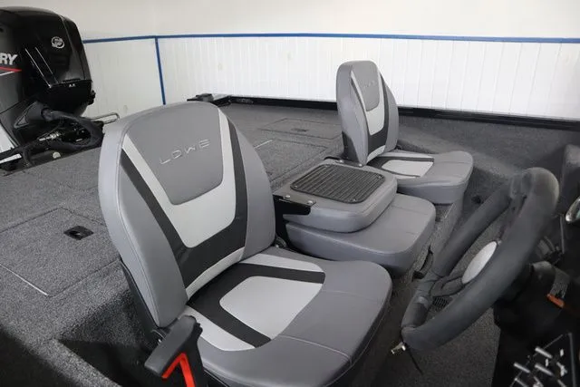 Slide: The Image of Lowe Stinger 175C 2026 - 5