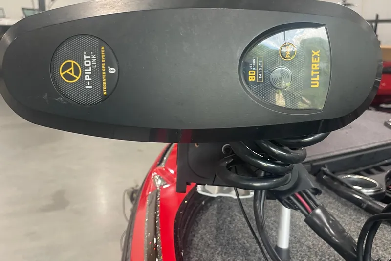 Slide: The Image of Trolling motor with i-Pilot Link on a 2020 Nitro Z18 boat. - 8