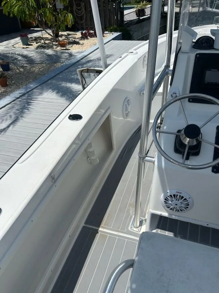 Slide: The Image of Mako 212 Center Console 2008 - 13